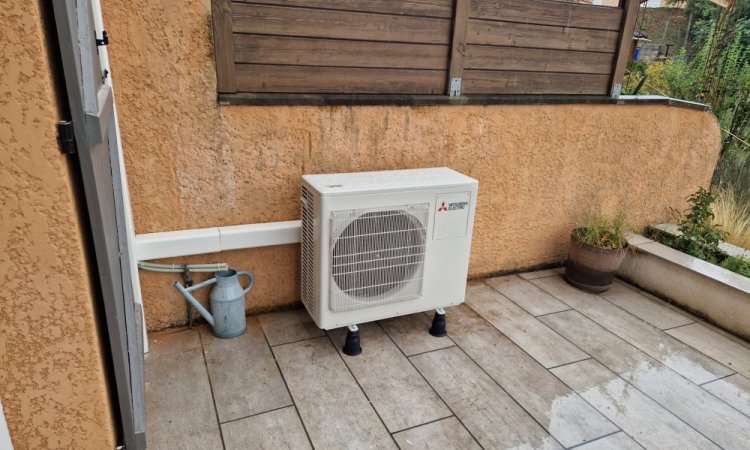 Unité extérieure de climatisation réversible à Brignais 69530